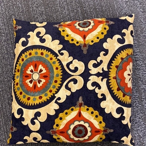 Moroccan BoHo vibe 15 in.² pillow woven pattern front solid dark blue in back - Picture 2 of 6